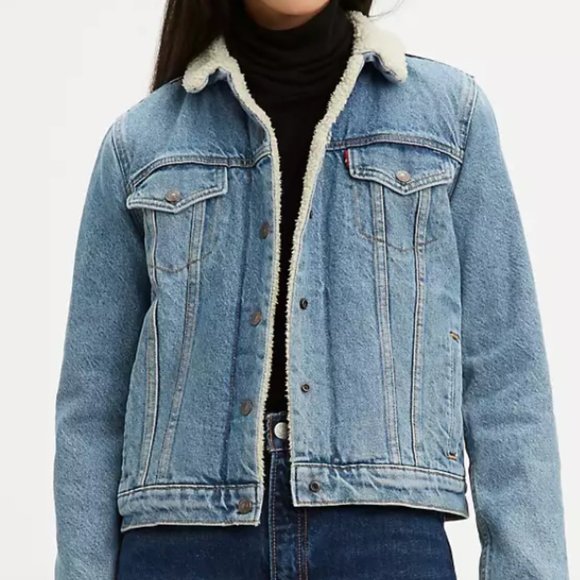 Levi's Women's Original Sherpa Trucker Light Wash Denim Jacket Size Small - Picture 1 of 7